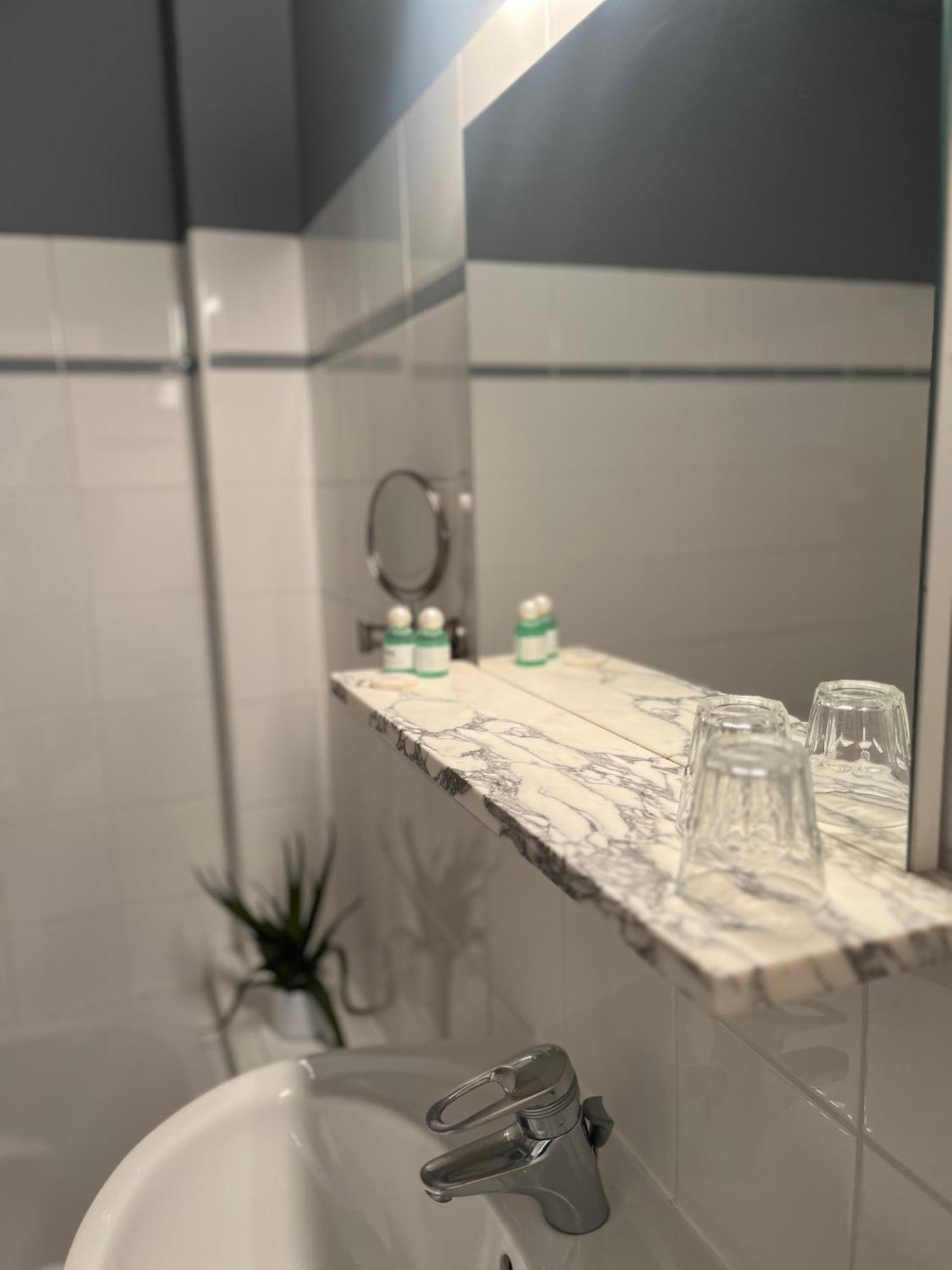 Le Temeraire Hotel Шароль Экстерьер фото