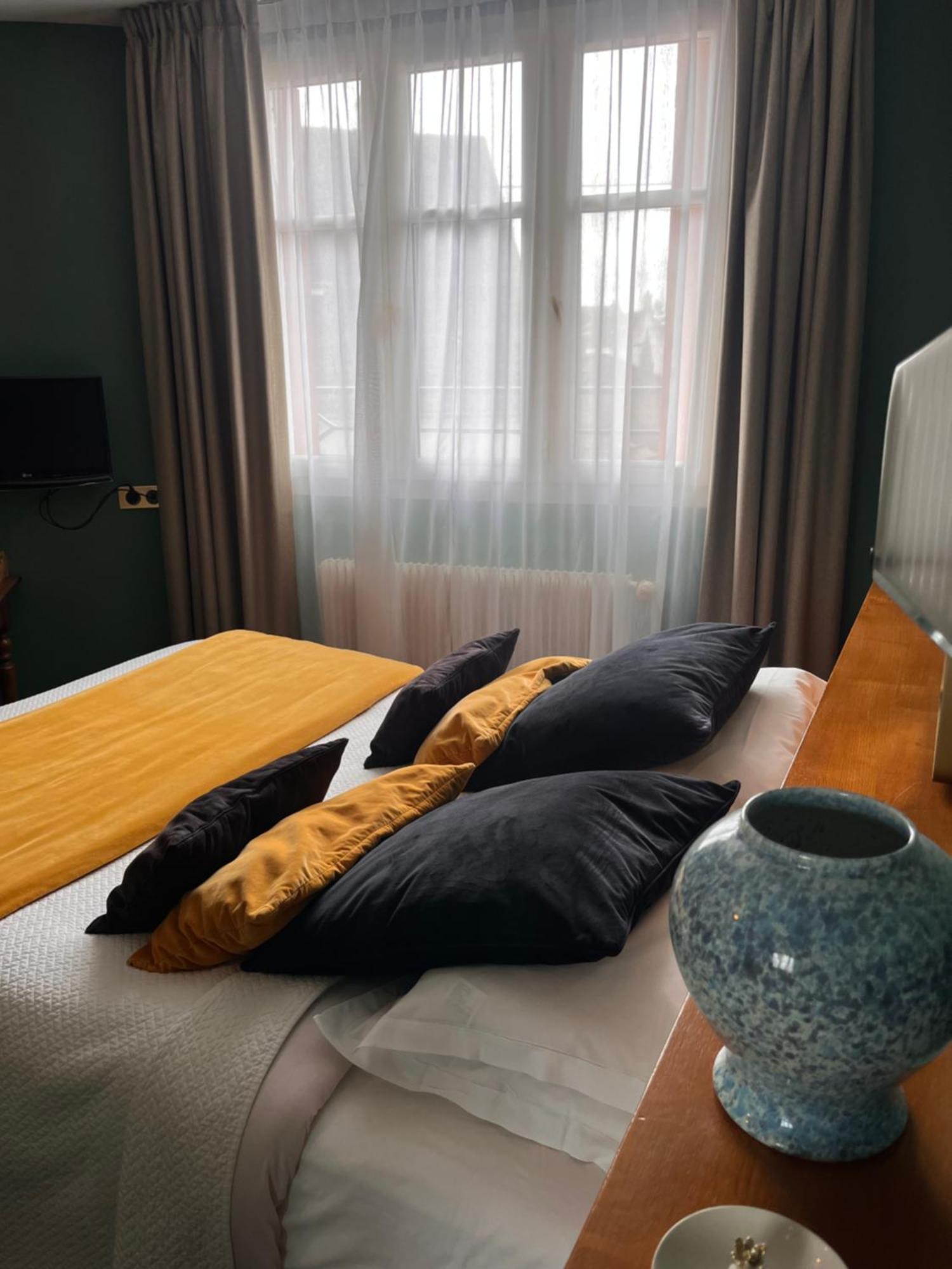 Le Temeraire Hotel Шароль Экстерьер фото