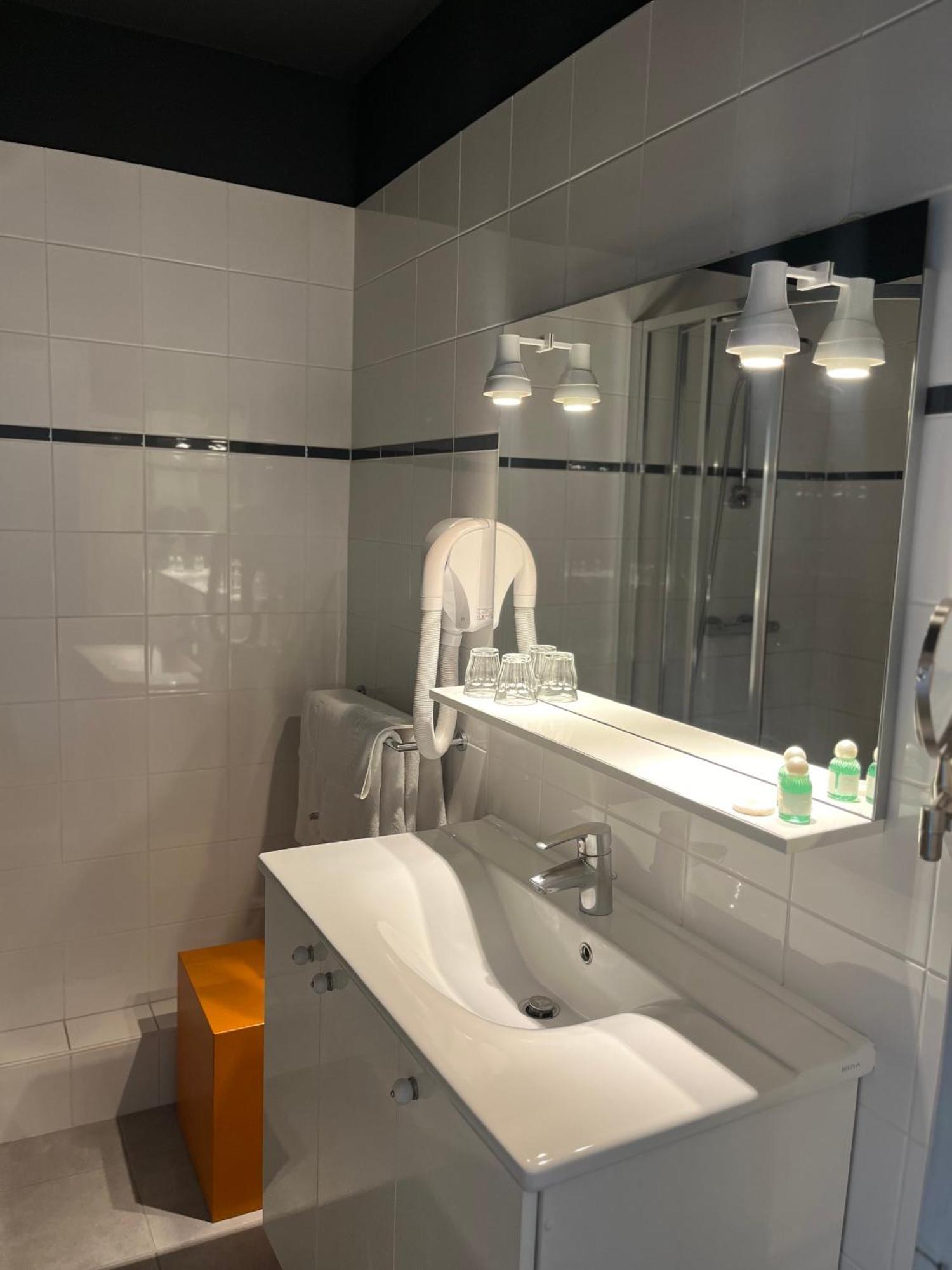 Le Temeraire Hotel Шароль Экстерьер фото